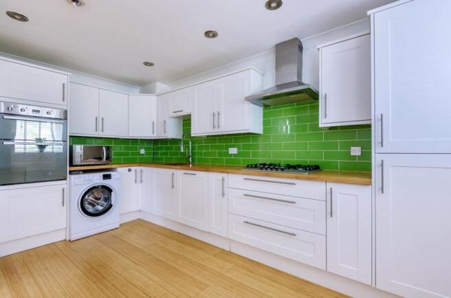 Kitchen/ Dining Room