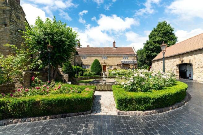 HICKLETON HOUSE