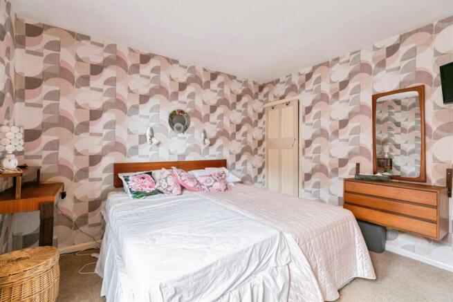 2 bed Terraced for sale Image 11