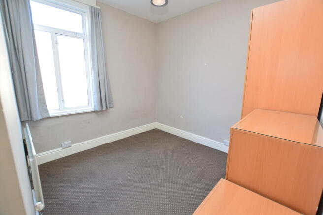 3 bed House to rent Image 12