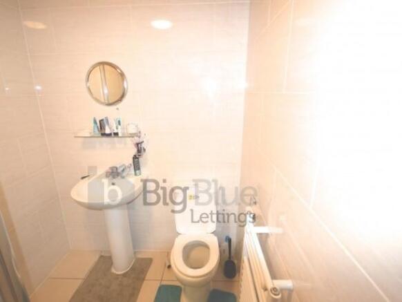 8 bed Terraced to rent Image 6