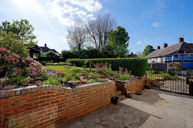 3 bed Terraced to rent Image 12