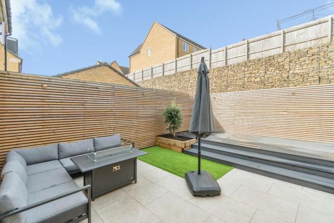 3 bed Semi-Detached for sale Image 12
