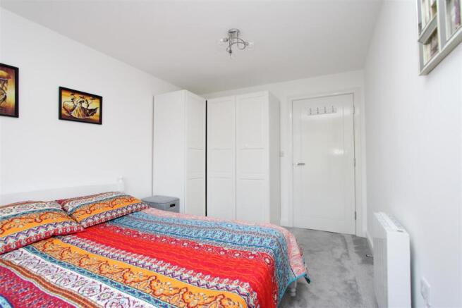 1 bed Apartment to rent Image 8