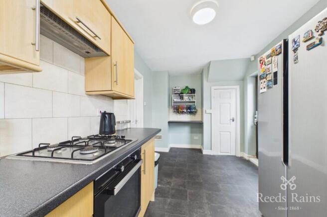 2 bed Semi-Detached for sale Image 5