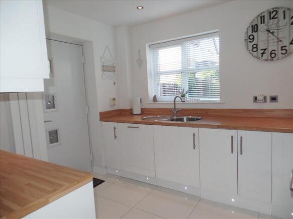 ADDITIONAL kitchen photo