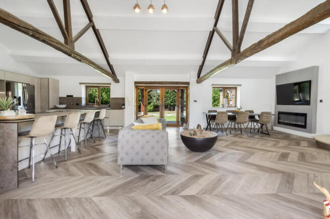 4 bed Barn Conversion for sale Image 11