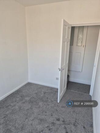 3 bed Terraced to rent Image 9