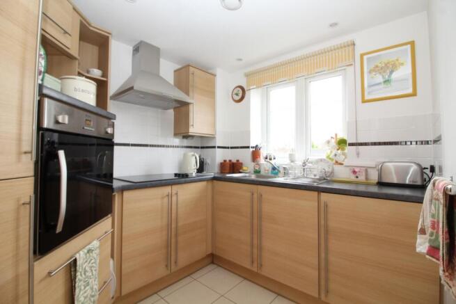 Limpsfield Road, South Croydon photo 4