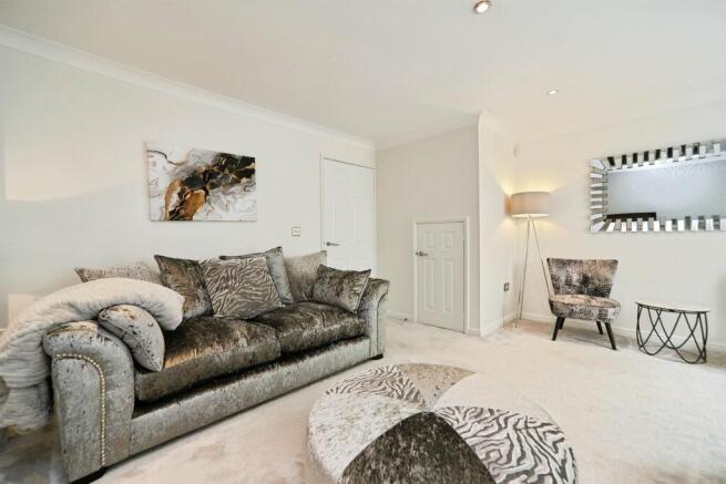 3 bed Mews for sale Image 5