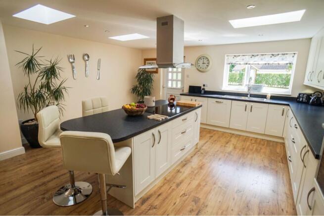 Kitchen/Breakfast