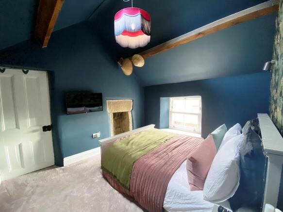 bedroom1.JPG