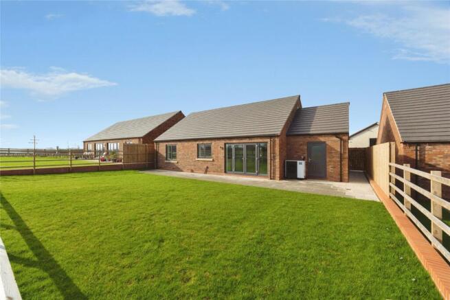 2 bed Bungalow for sale Image 6