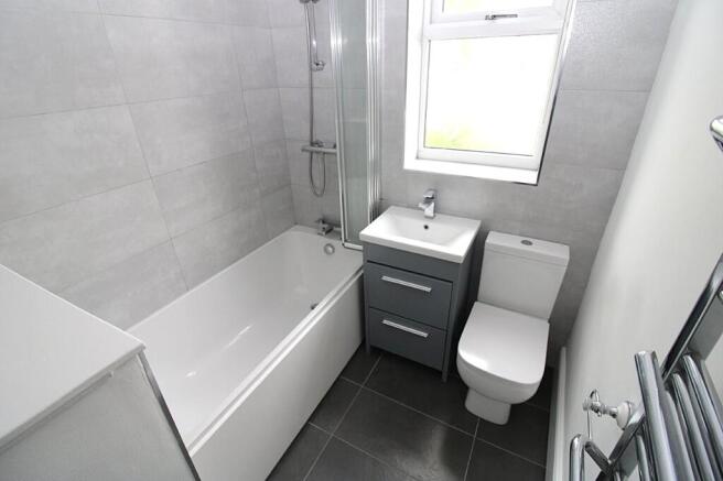 3 bed Terraced for sale Image 9