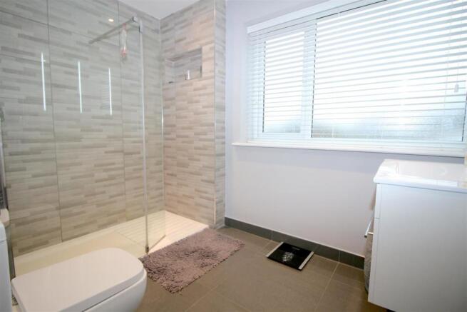 green park ensuite.jpg