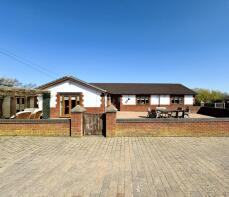 Dene Top Bungalow, Brackenhill Avenue, Durham DH6 2QZ