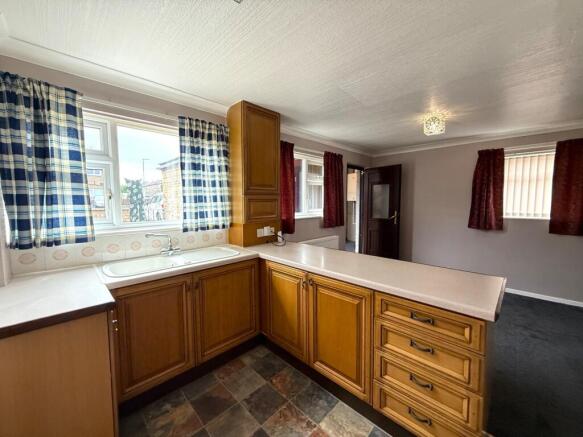 3 bed Semi-Detached for sale Image 4