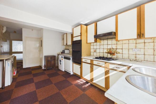 3 bed Semi-Detached for sale Image 7