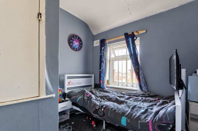 3 bed Terraced for sale Image 10