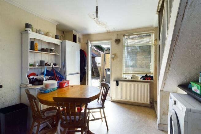 Kitchen B'fast Room