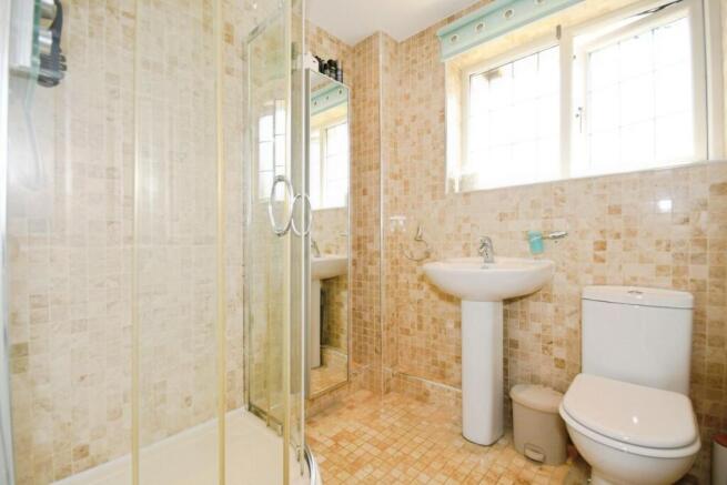 SHOWER ROOM.jpg