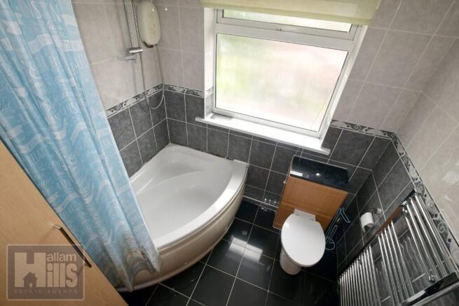 3 bed Semi-Detached to rent Image 7