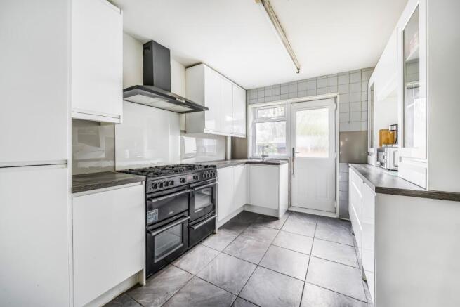 1360347-9-68dd45c3433f2