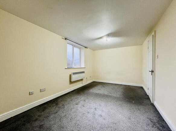 1 bed Apartment to rent Image 5
