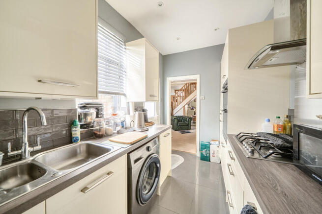 3 bed Terraced for sale Image 6