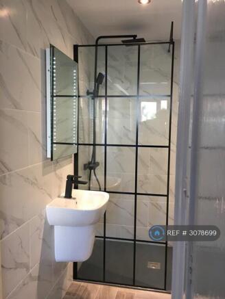 Modern Luxury Bathroom 