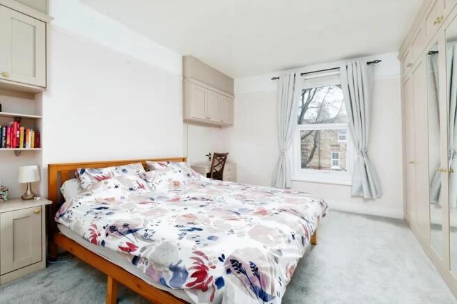 4 bed Maisonette for sale Image 11