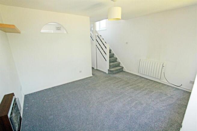 Grange Close, Hertford photo 4