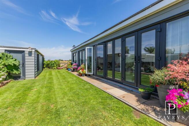 MULTI PURPOSE DETACHED OUTBUILDING