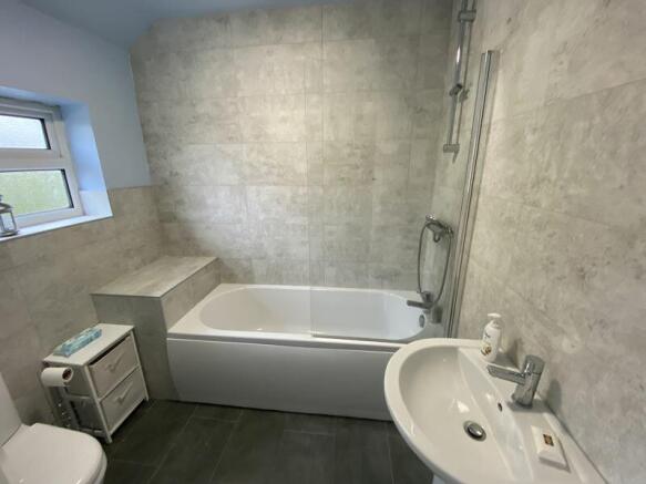 Family Bathroom/WC