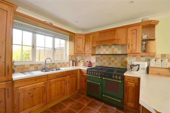 Kitchen/ Dining Room