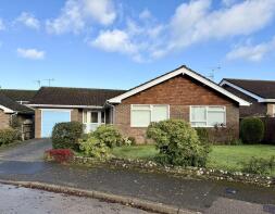 1, The Hooks, Henfield BN5 9UY