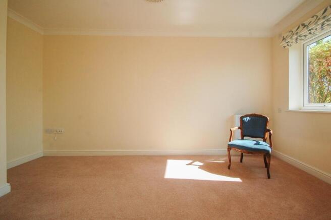 2nd Bedroom / Dinnin
