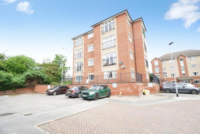 2 bed Apartment for sale Image 10