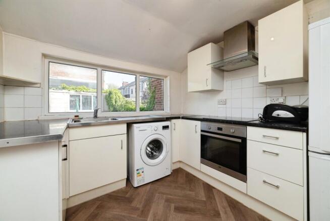 3 bed Terraced for sale Image 5