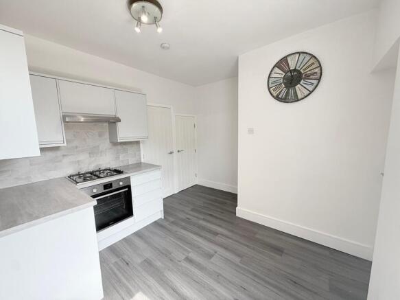 Felcote Avenue, Huddersfield, HD5 photo 4