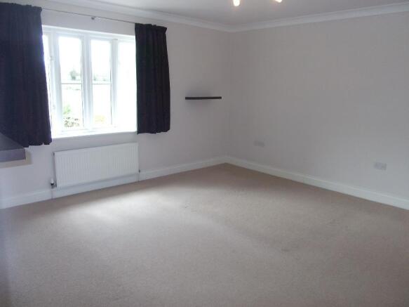 DINING ROOM/PLAYROOM