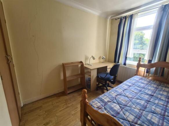 bedroom 3.jpg