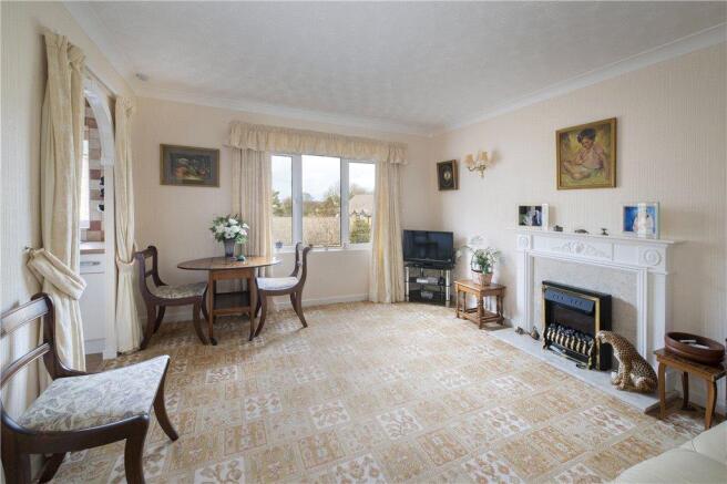 Sitting/Dining Room