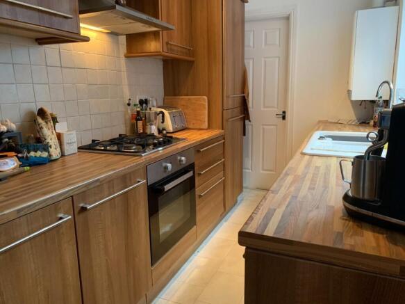kitchen b.JPEG