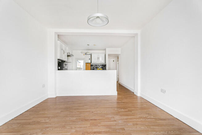 Causeyware Road, London photo 4