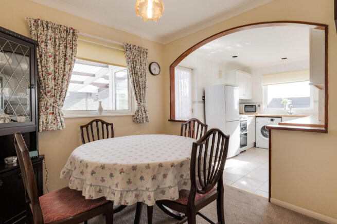 Dining Area to Ki...