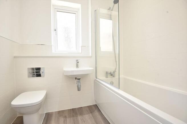 3 bed Semi-Detached to rent Image 10