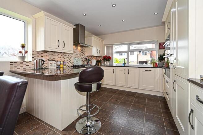 Dining kitchen