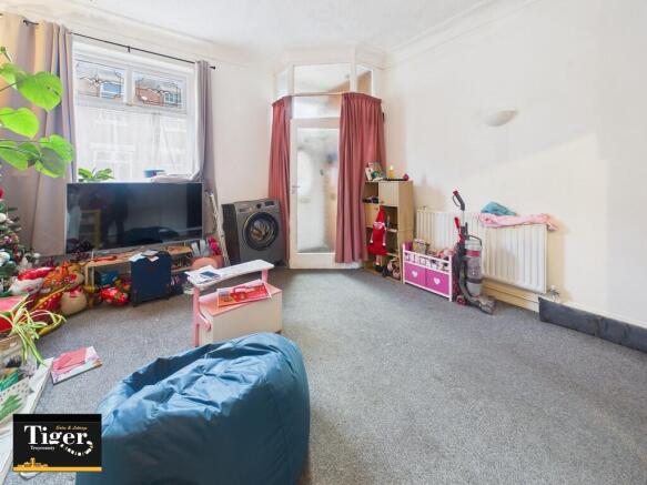 CAM02176G0-PR0778...