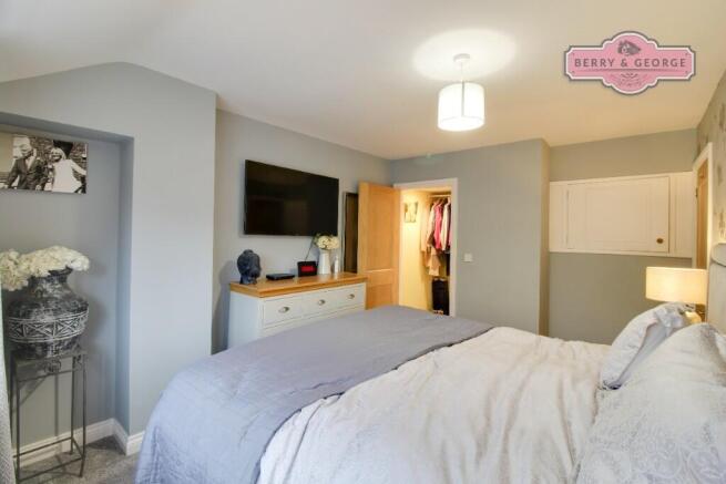 MAIN BEDROOM